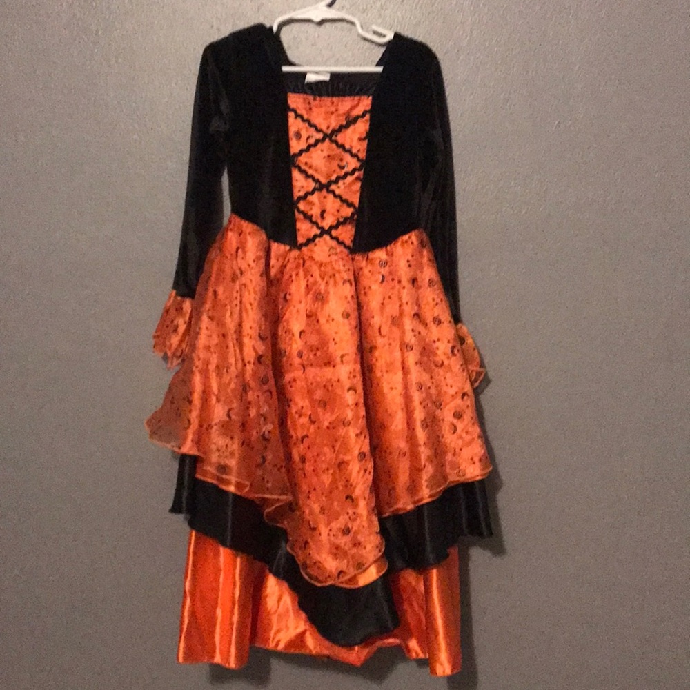 Witch costume